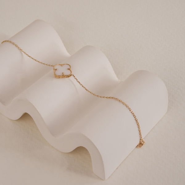 Beyaz Yonca Bileklik